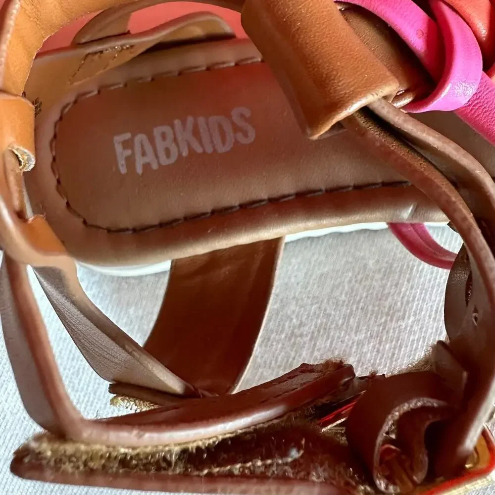 Toddler Sandals Size 5 Rainbow Summery Straps Buckles Vacation Resort Travel